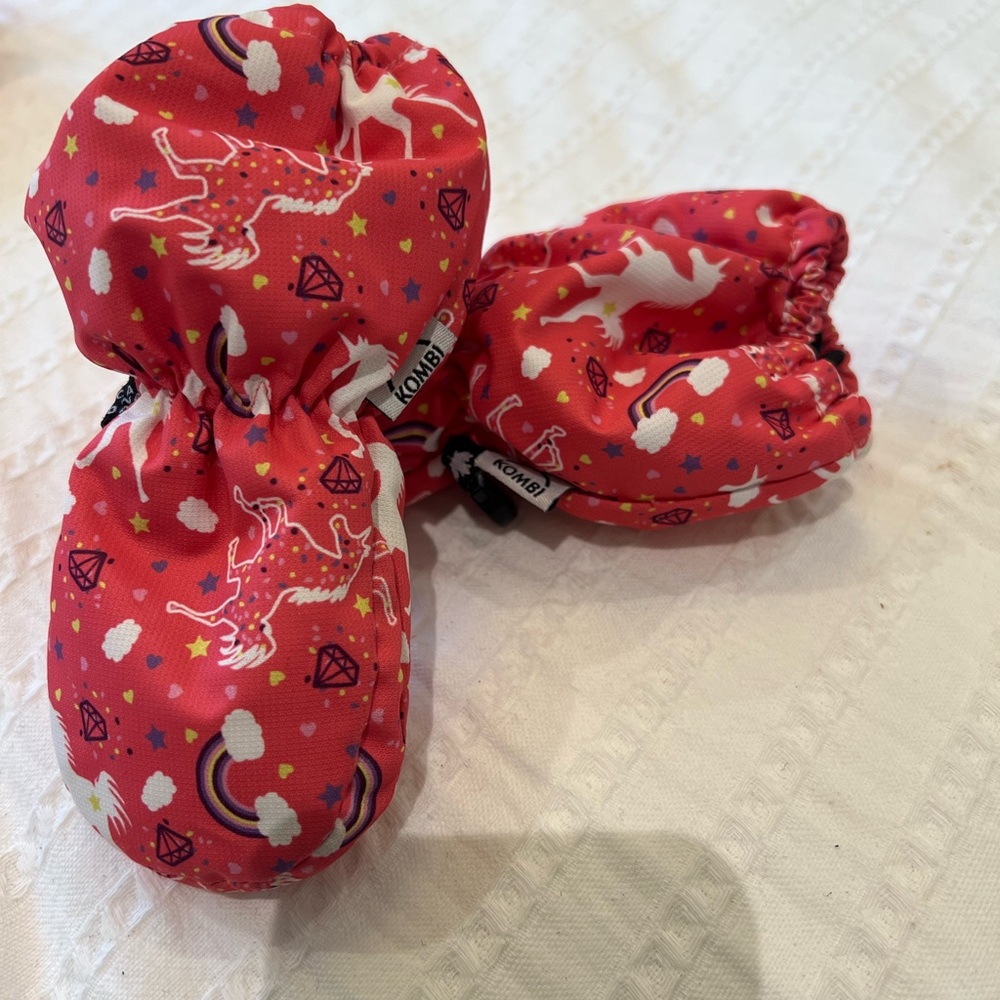 Kombi Kids Unicorn Mittens - Red